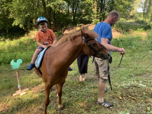 Den na koních 5.6.2019. Moc děkujeme paní Touškové a panu Touškovi za krásné dopoledne.