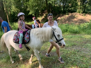 Den na koních 5.6.2019. Moc děkujeme paní Touškové a panu Touškovi za krásné dopoledne.