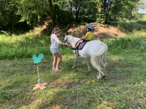 Den na koních 5.6.2019. Moc děkujeme paní Touškové a panu Touškovi za krásné dopoledne.