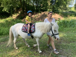 Den na koních 5.6.2019. Moc děkujeme paní Touškové a panu Touškovi za krásné dopoledne.