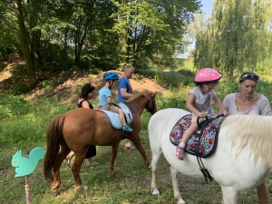 Den na koních 5.6.2019. Moc děkujeme paní Touškové a panu Touškovi za krásné dopoledne.