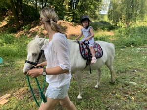 Den na koních 5.6.2019. Moc děkujeme paní Touškové a panu Touškovi za krásné dopoledne.