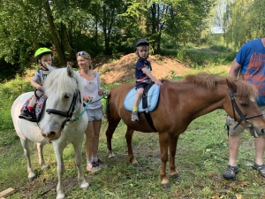 Den na koních 5.6.2019. Moc děkujeme paní Touškové a panu Touškovi za krásné dopoledne.