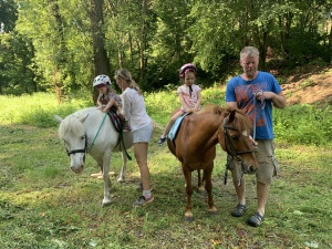 Den na koních 5.6.2019. Moc děkujeme paní Touškové a panu Touškovi za krásné dopoledne.