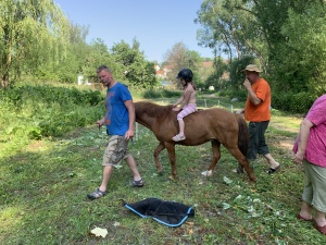 Den na koních 5.6.2019. Moc děkujeme paní Touškové a panu Touškovi za krásné dopoledne.